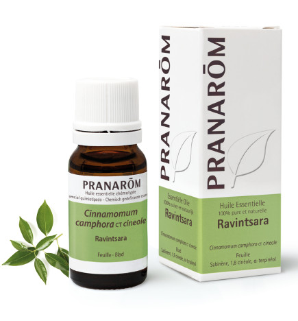 RAVINTSARA BIO HUILE ESSENTIELLE  stimulant immunitaire, antibactérien et antivirale